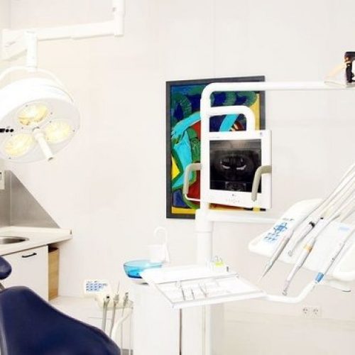 دکتر دندان پزشک احسان خرم در هامبورگ آلمان