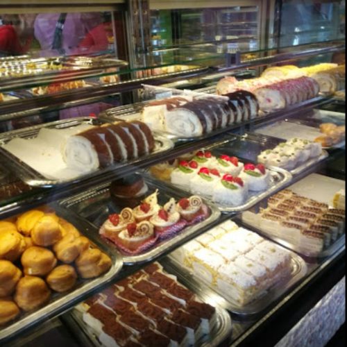 شیرینی فروشی ایرانی رادین در دوسلدورف